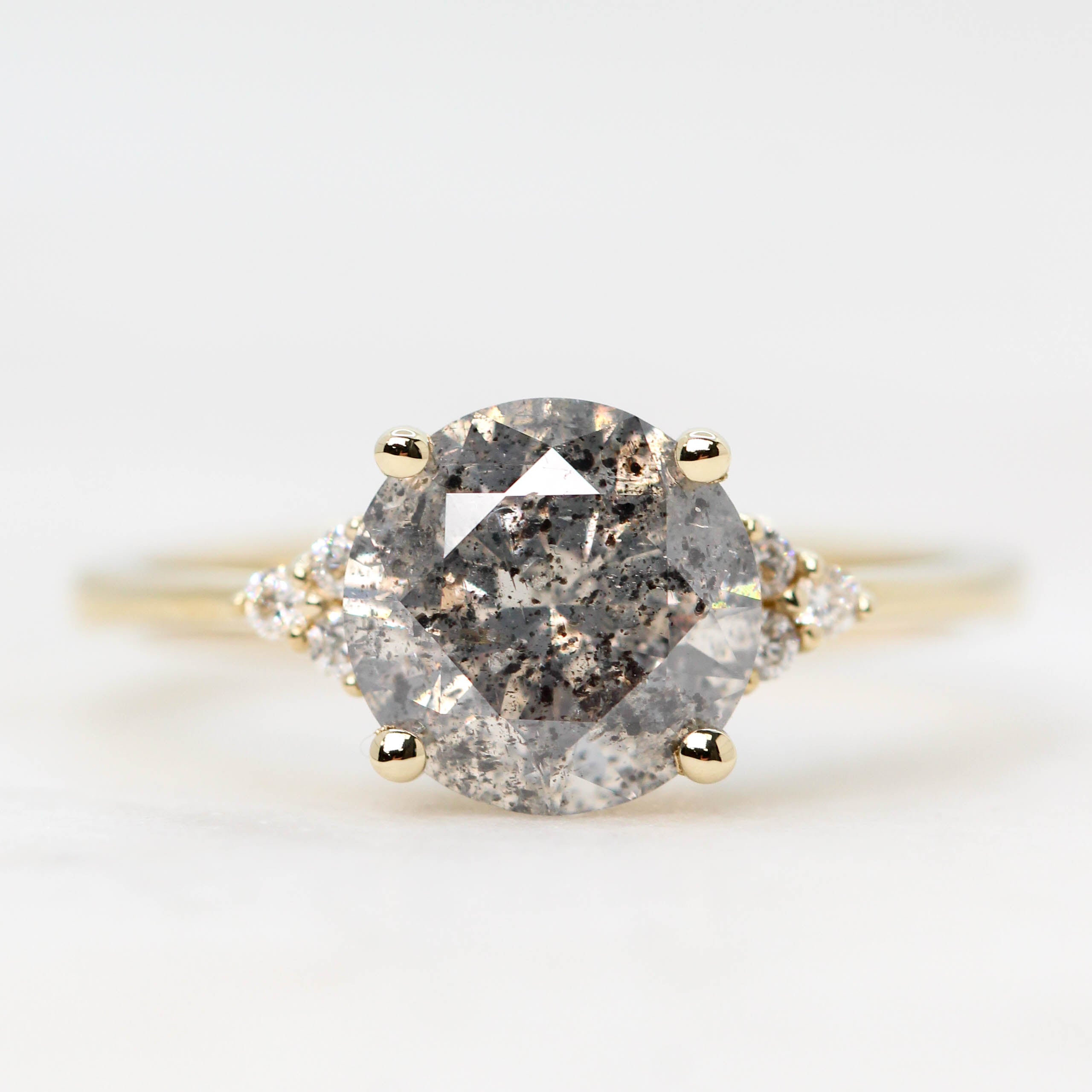 Imogene Ring with a 2.24 Carat Round Gray Salt and Pepper Diamond and –  Midwinter Co. Alternative Bridal Rings and Modern Fine Jewelry