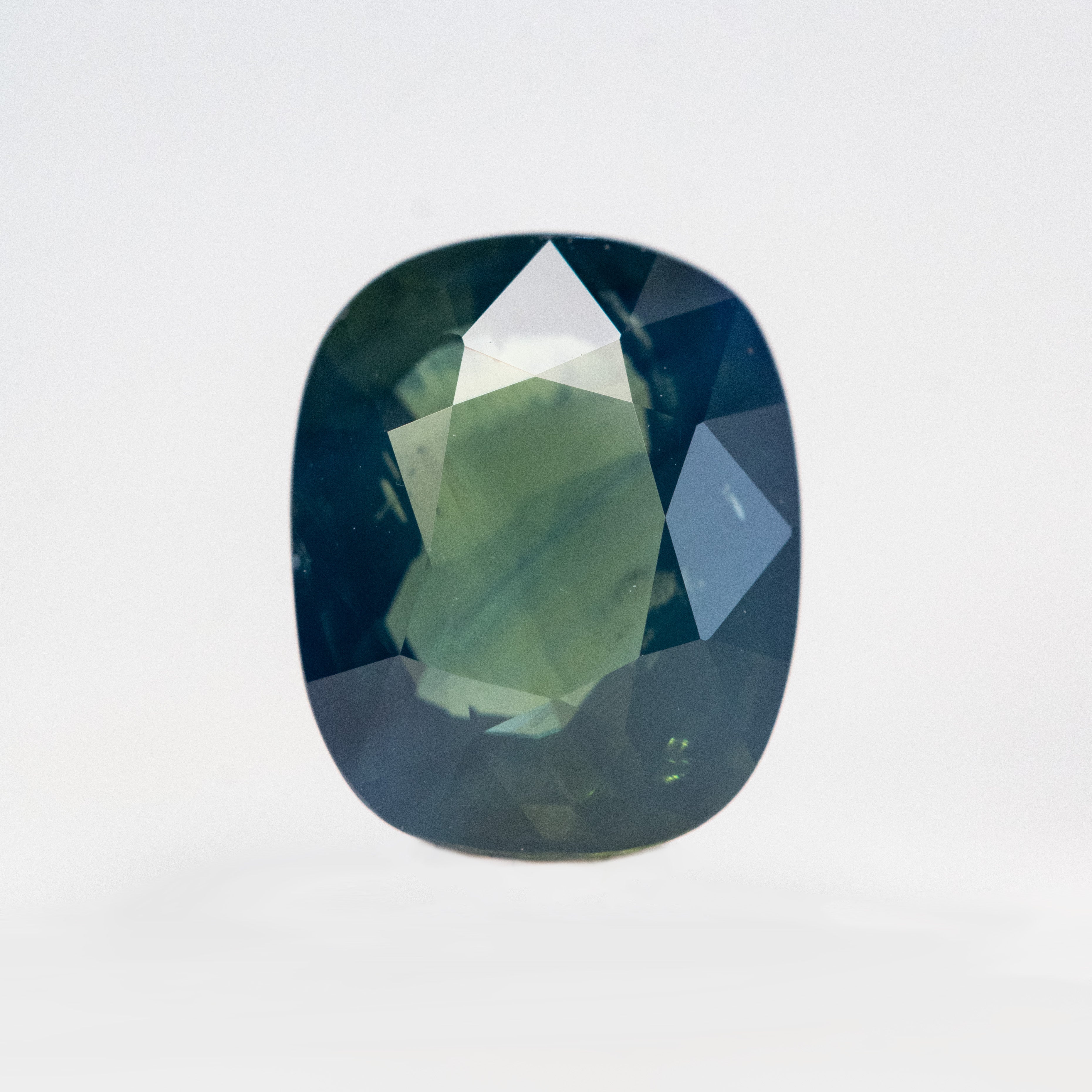 画材 Sapphire Genuine Fine 7.27 Carat Cushion Cut Purple Sapphire for Custom Work