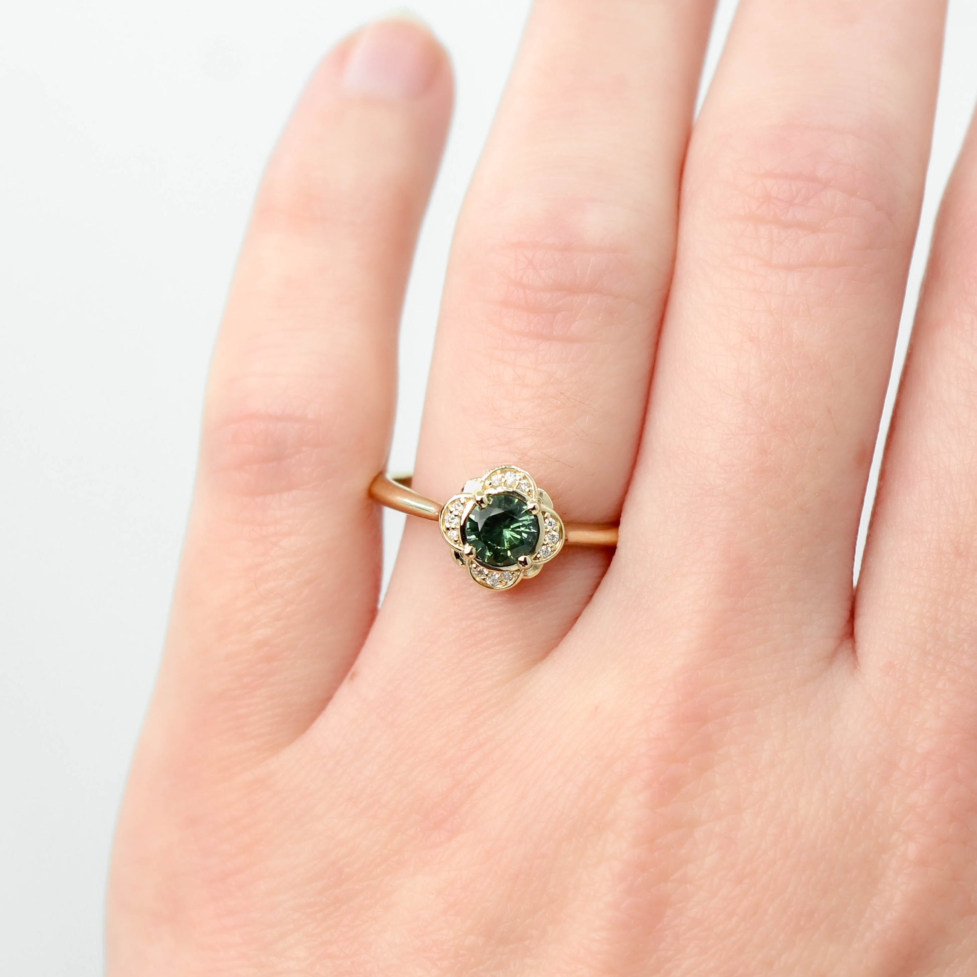 Clover Ring with a 0.47 Carat Green Round Sapphire and White Accent Di –  Midwinter Co. Alternative Bridal Rings and Modern Fine Jewelry